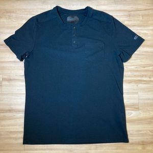 Under Armour Fitted 3 Button Chest Pocket Shirt Size XL